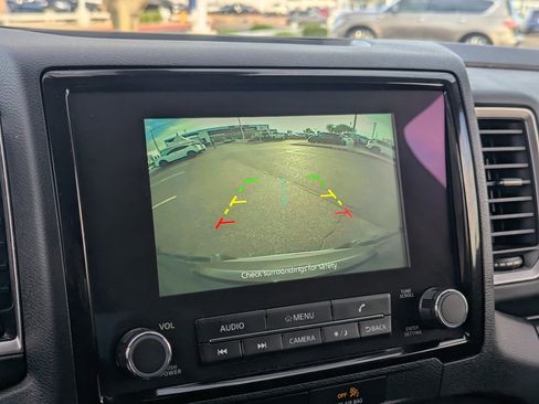 Certified 2022 Nissan Frontier SV image 22