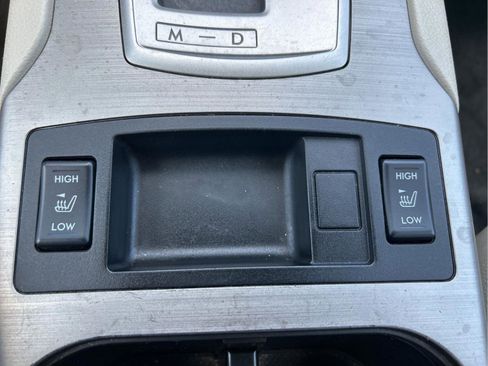 Used 2011 Subaru Outback 3.6R Limited w/ PWR Moonroof Pkg image 31