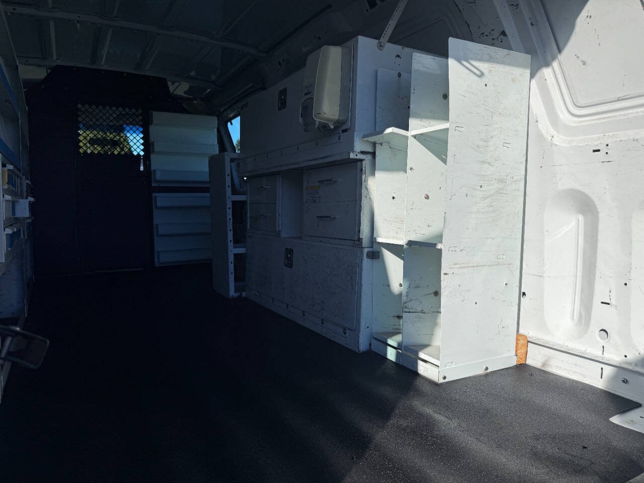 Used 2014 Ford E-350 and Econoline 350 Extended Super Duty w/ Power Group RWD image 10