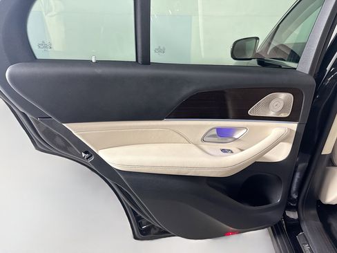 Used 2024 Mercedes-Benz GLE 450e 4MATIC w/ Warmth & Comfort Package image 26