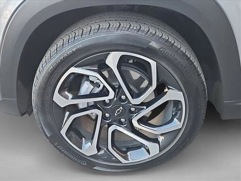 Used 2024 Chevrolet Trax RS w/ Sunroof Package image 30
