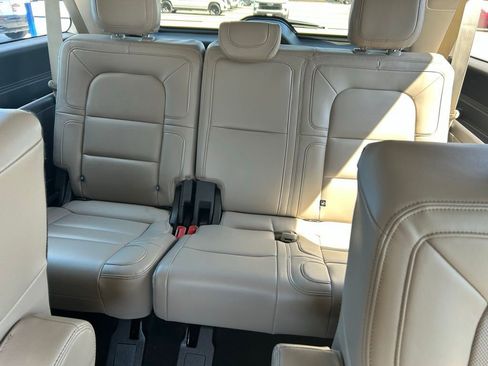 Used 2024 Lincoln Navigator L Reserve AWD/4WD image 18