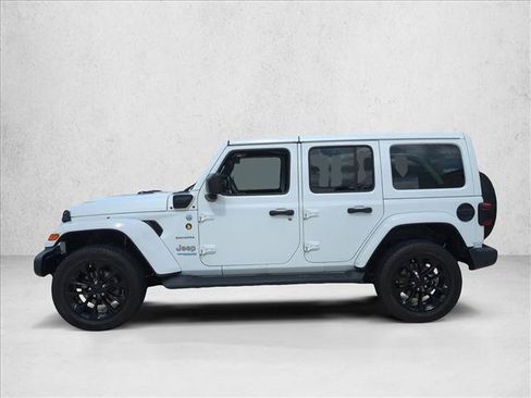 Used 2021 Jeep Wrangler Unlimited Sahara w/ Cold Weather Group AWD/4WD image 8