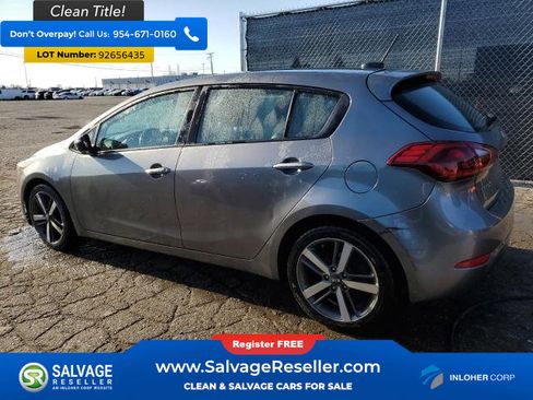Used 2017 Kia Forte EX image 3
