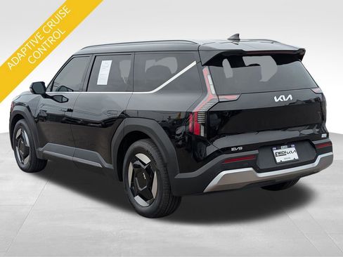 Certified 2024 Kia EV9 Wind image 3