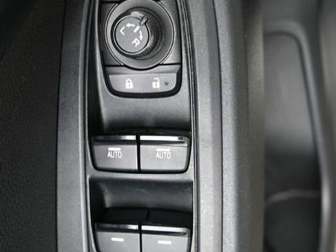 Used 2024 Subaru Crosstrek 2.0i Premium image 12