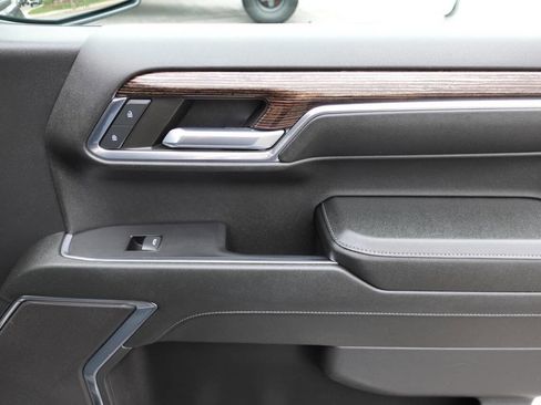 Used 2024 GMC Sierra 1500 Elevation image 29