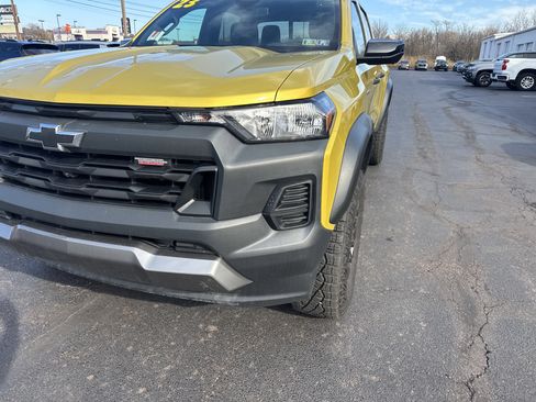 Used 2023 Chevrolet Colorado Trail Boss w/ Technology Package image 10