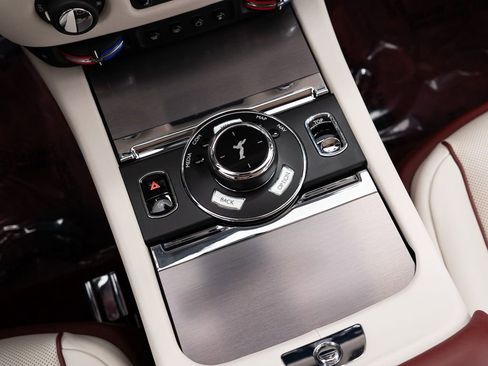 Certified 2020 Rolls-Royce Dawn image 36