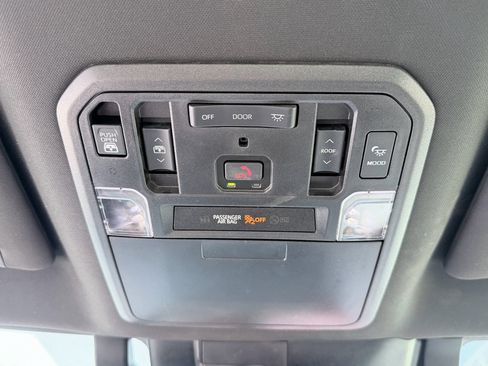 Used 2023 Toyota Tundra Capstone AWD/4WD image 18
