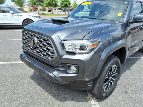 Used 2023 Toyota Tacoma TRD Sport w/ Technology Package AWD/4WD image 9