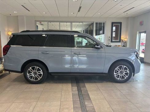 Certified 2025 Ford Expedition Active image 2