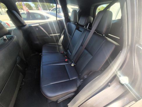 Used 2016 Toyota RAV4 SE FWD image 9