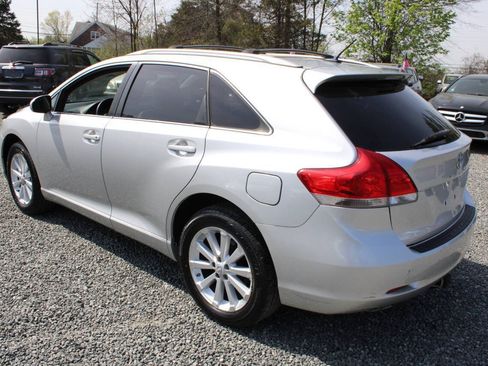 Used 2009 Toyota Venza FWD image 9