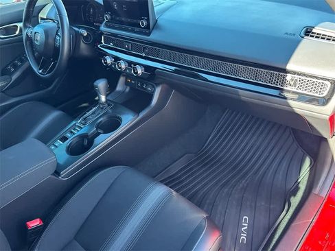 Used 2025 Honda Civic Sport image 13