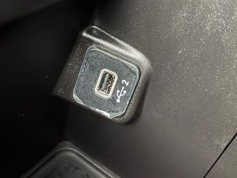 Used 2021 Jeep Wrangler Sport image 26