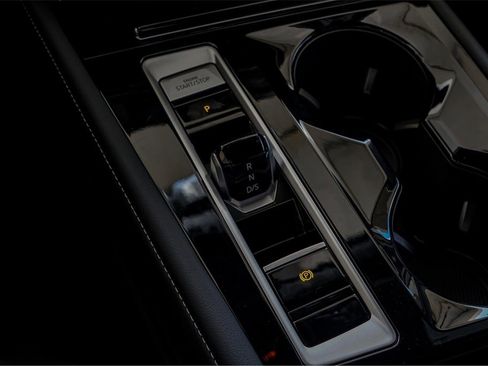 New 2026 Volkswagen Atlas Cross Sport SE image 14