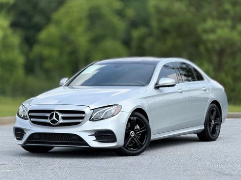 Used 2019 Mercedes-Benz E 300 4MATIC image 8