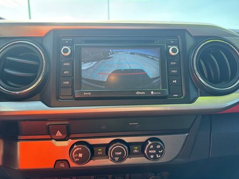 Used 2019 Toyota Tacoma SR5 image 19