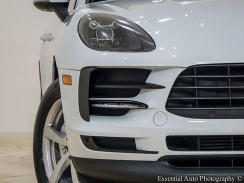 Used 2020 Porsche Macan w/ Driver Memory Package AWD/4WD image 6