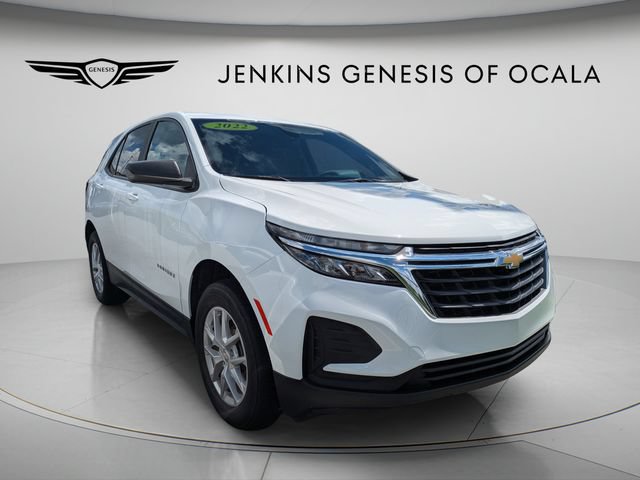 Used 2022 Chevrolet Equinox LS w/ LS Convenience Package AWD/4WD image 1