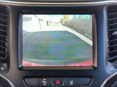 Used 2021 Jeep Cherokee Latitude Lux 80th Anniv w/ Quick Order Package 26U 80TH image 12