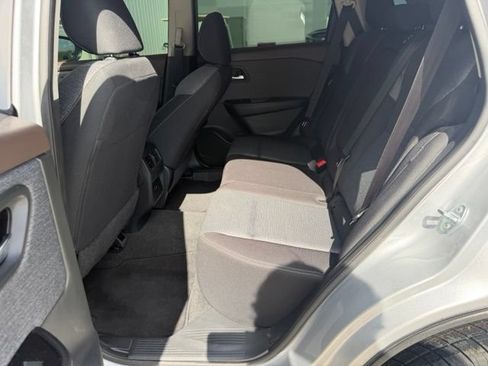 Used 2023 Nissan Rogue SV AWD/4WD image 12