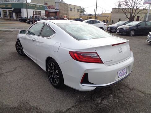 Used 2016 Honda Accord EX image 6