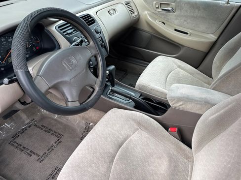 Used 2001 Honda Accord LX image 4