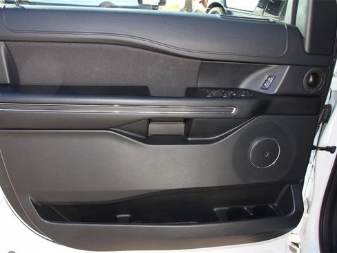 Used 2021 Ford Expedition XL image 21