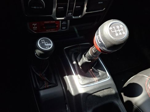 Used 2022 Jeep Wrangler Unlimited Rubicon w/ Steel Bumper Group image 30