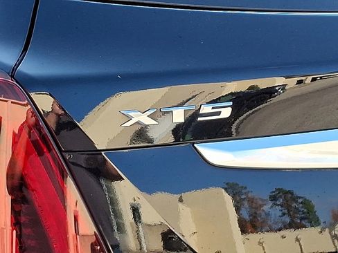 Used 2022 Cadillac XT5 Premium Luxury image 34