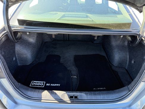 Used 2024 Nissan Altima 2.5 SV image 17