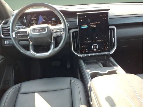 Used 2026 GMC Acadia Elevation w/ Elevation Premium Package AWD/4WD image 9