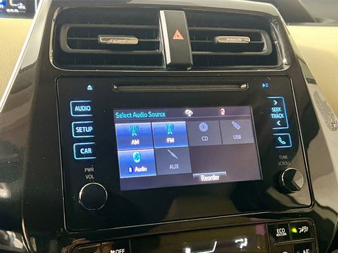 Used 2019 Toyota Prius LE image 28
