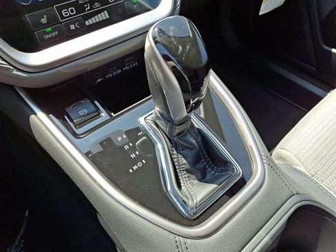 Used 2025 Subaru Outback Premium image 7