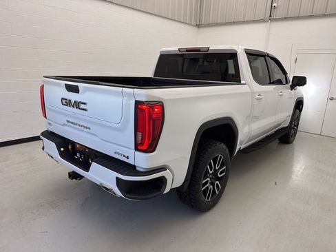 Used 2022 GMC Sierra 1500 AT4 w/ AT4 Preferred Package AWD/4WD image 8
