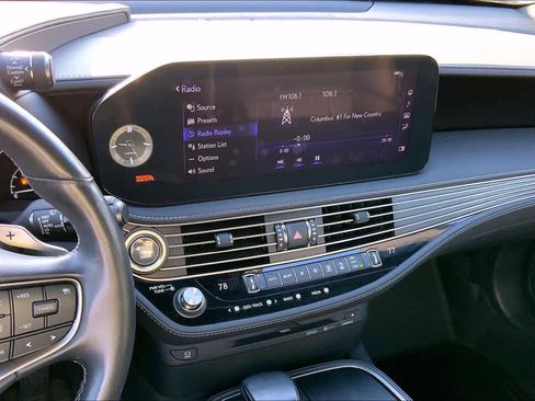 Used 2021 Lexus LS 500 w/ Accessory Package (Z2) image 6