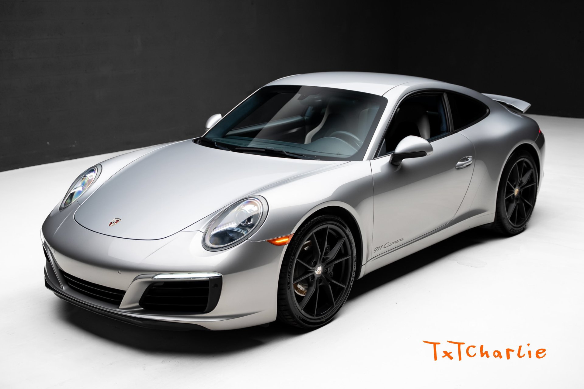 Used 2018 Porsche 911 Carrera RWD image 1