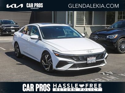 Used 2024 Hyundai Elantra SEL w/ Convenience Package