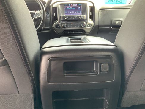 Used 2018 Chevrolet Silverado 1500 LT w/ Trailering Package AWD/4WD image 18