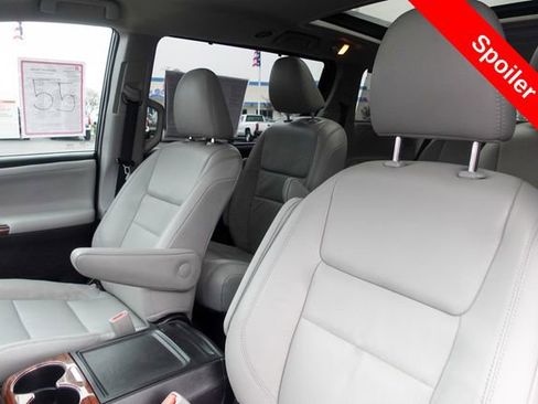 Certified 2017 Toyota Sienna Limited image 25