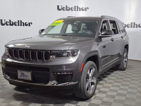 Used 2023 Jeep Grand Cherokee L Limited w/ Trailer Tow Group (B) AWD/4WD image 3