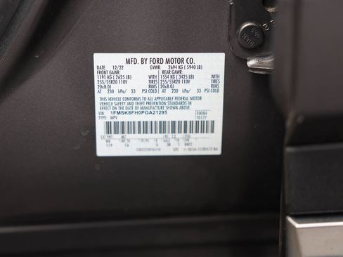 Used 2023 Ford Explorer Limited w/ Limited Technology Package AWD/4WD image 38