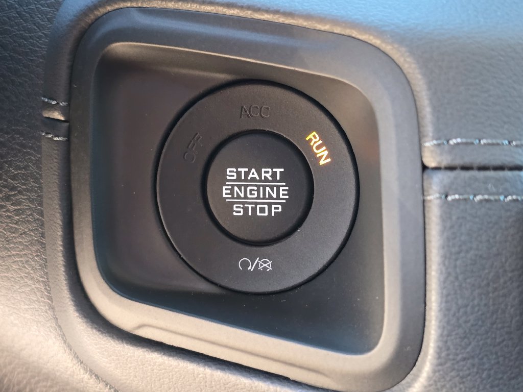 New 2026 Jeep Wrangler Unlimited Sahara AWD/4WD image 31