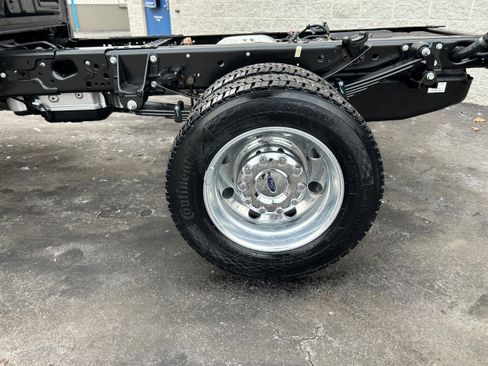New 2026 Ford F550 4x4 Crew Cab image 21