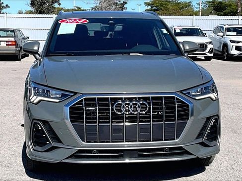 Certified 2024 Audi Q3 2.0T Premium w/ Convenience Package image 10