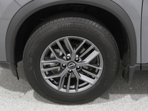 Used 2023 Nissan Rogue S image 21