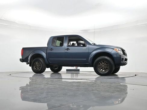 Used 2018 Nissan Frontier SV image 31