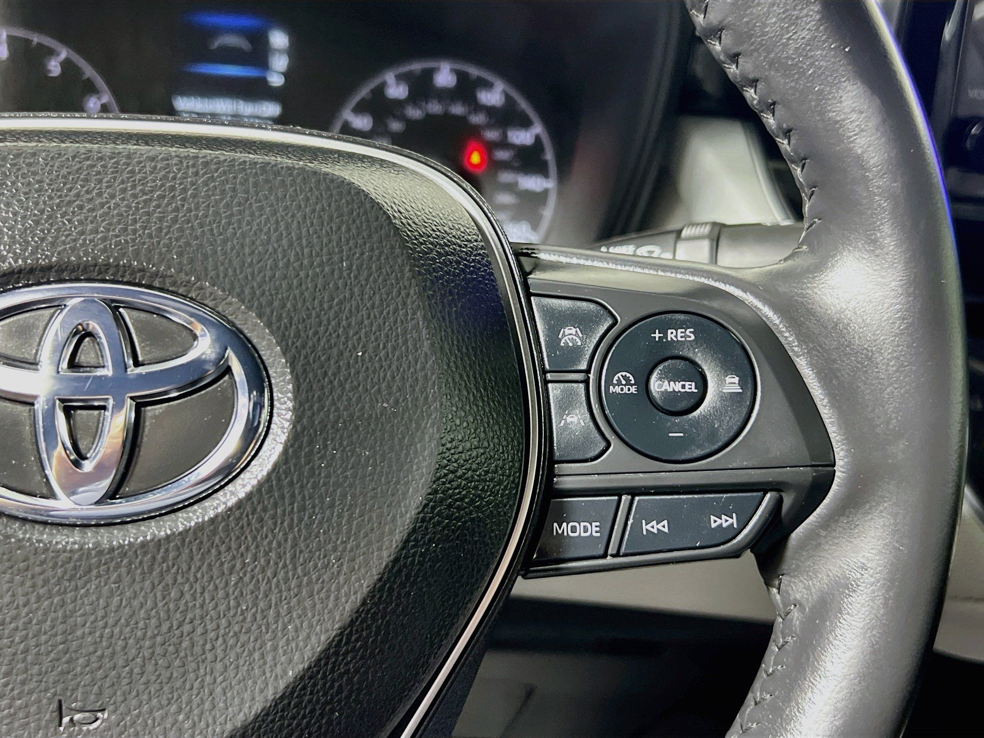 Used 2024 Toyota Corolla SE FWD image 19